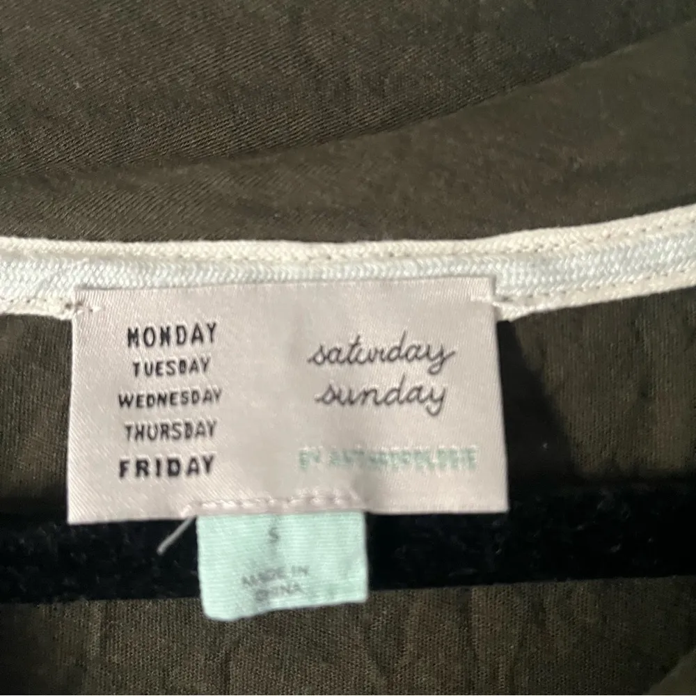 Anthropologie Saturday Sunday women Dark Green Button Up Blouse small Front Knot - Image 3