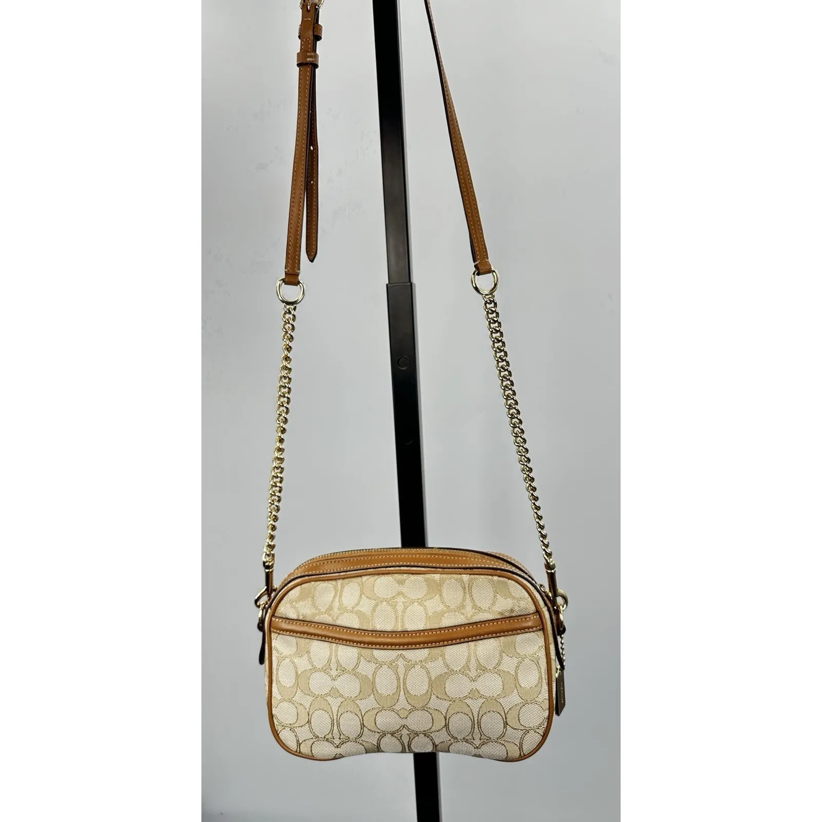Coach Signature Canvas Camera Bag Crossbody Chain Strap Tan Leather - Image 9