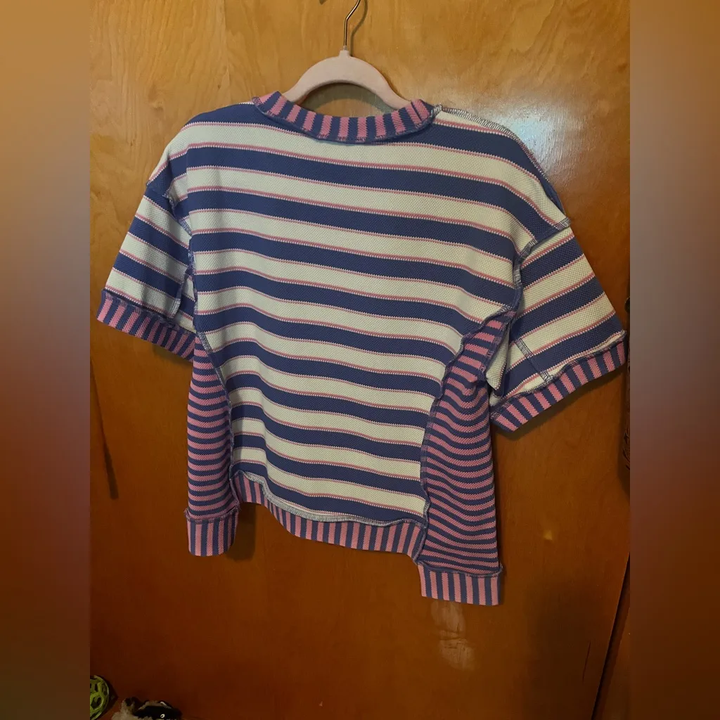 Jodifl boutique oversized short sleeve top size small - Image 3