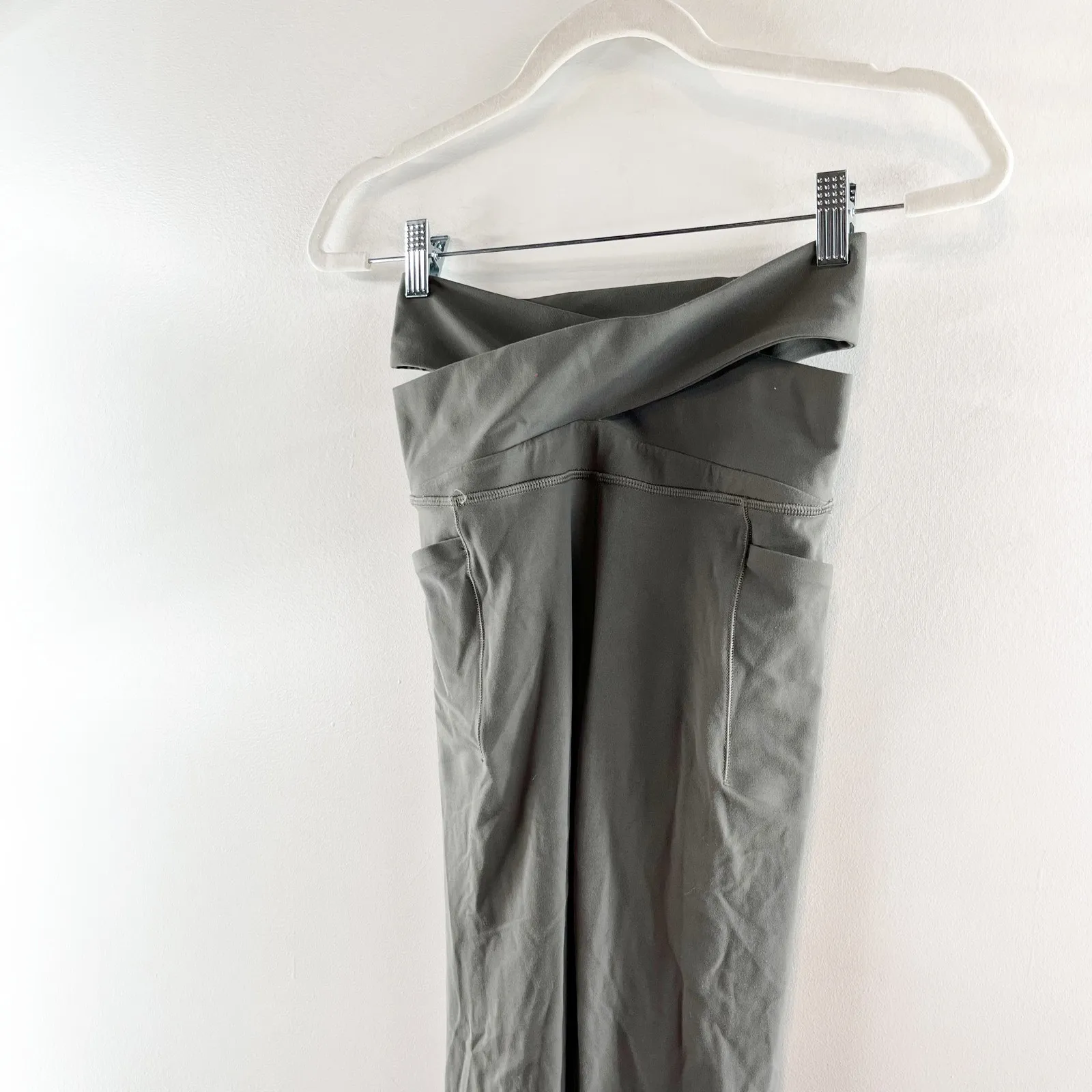 Athleta Salutation Stash Wrap Tight Leggings Hematite Gray XS - Image 7