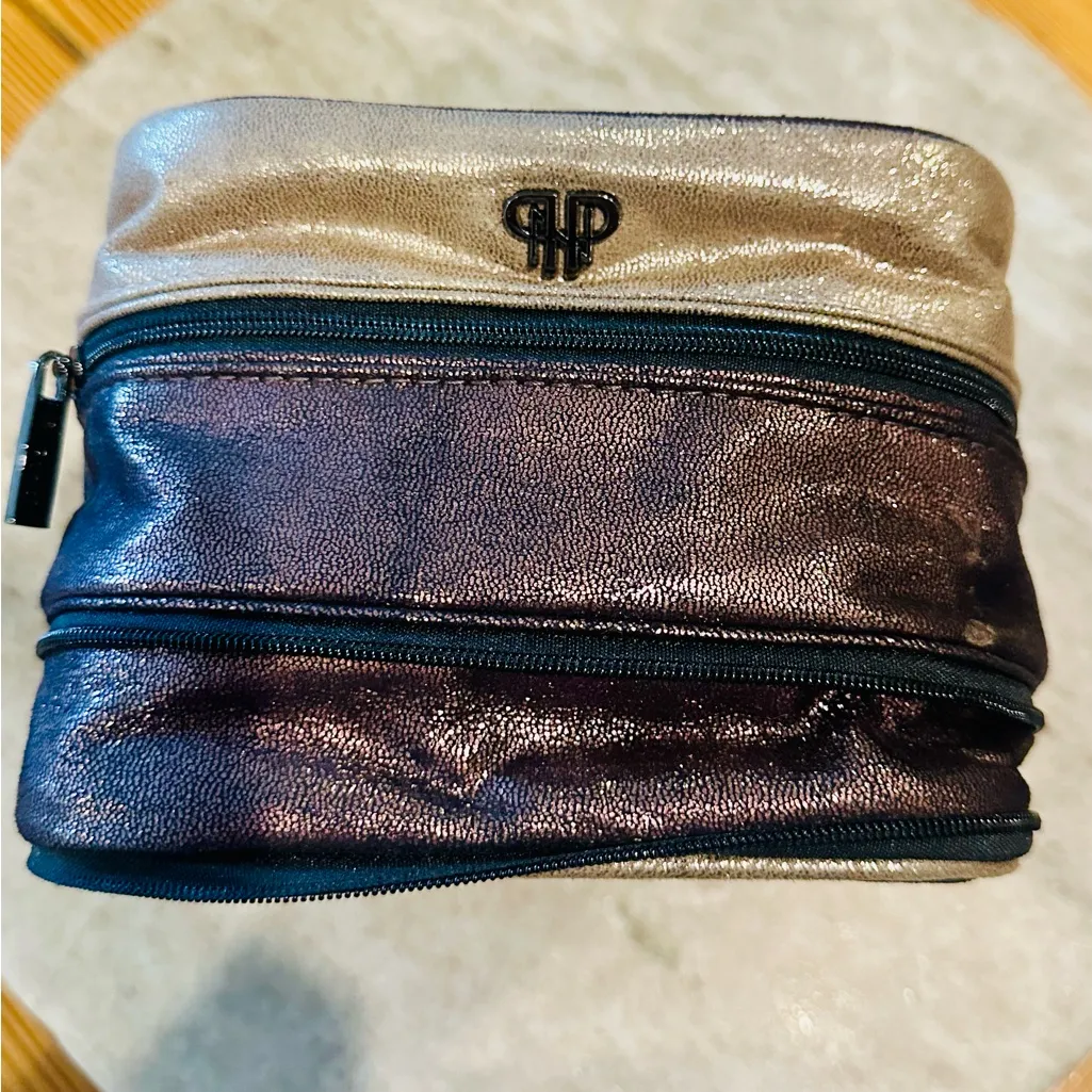 Metallic Gold and Black Travel Square Jewelry Bag - Image 2