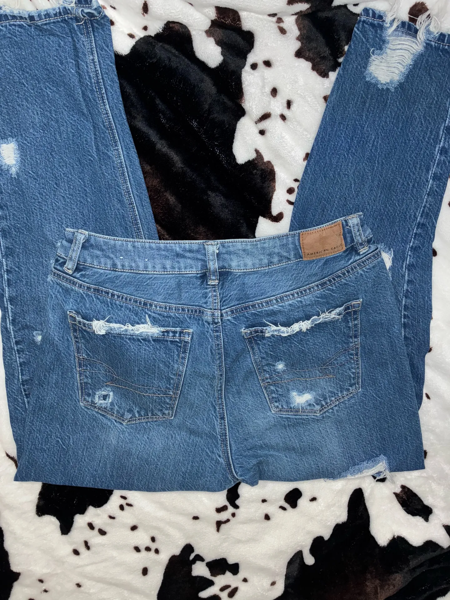 American Eagle Mom Jeans Size 4 Short, Worn a few times - Image 2