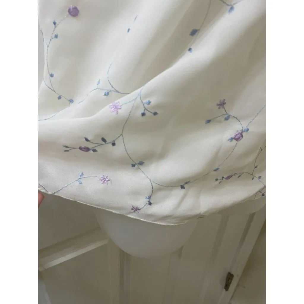 Bonmarche UK SZ 16 US SZ 12 Embroidered Flowers PETAL SLEEVES TOP BLOUSE White - Image 4