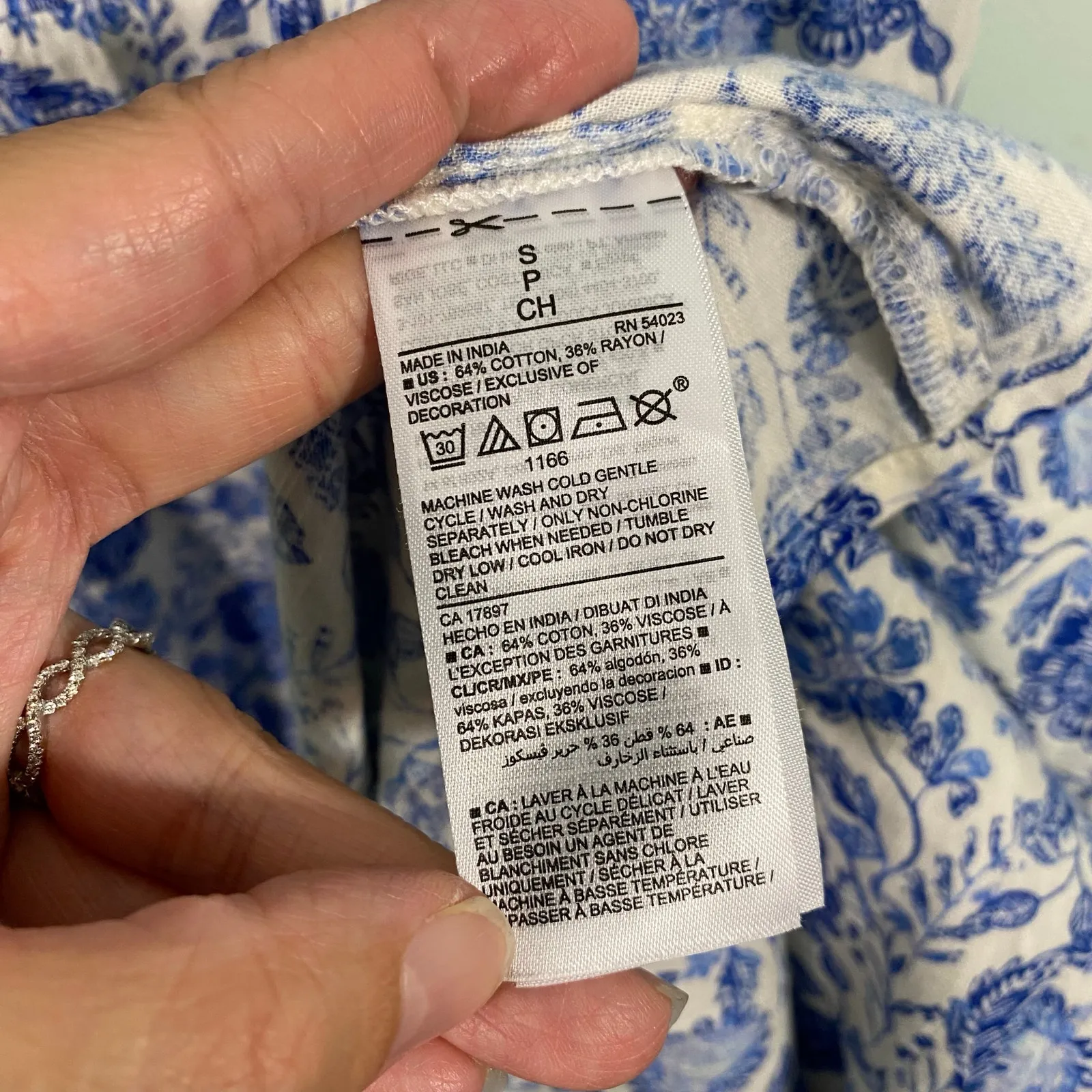 Old Navy Blue White Floral Square Neck Smocked Tiered Sleeveless Midi Dress Sz S - Image 5