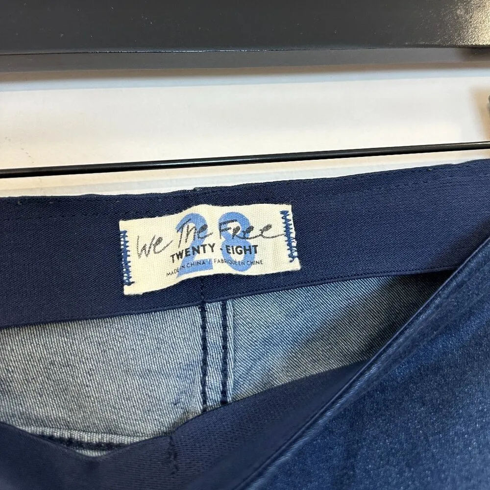 FREE PEOPLE We the Free Gummy Pull-On Flare Leg Jeans in Wash Rich Blue US 28 - Image 5