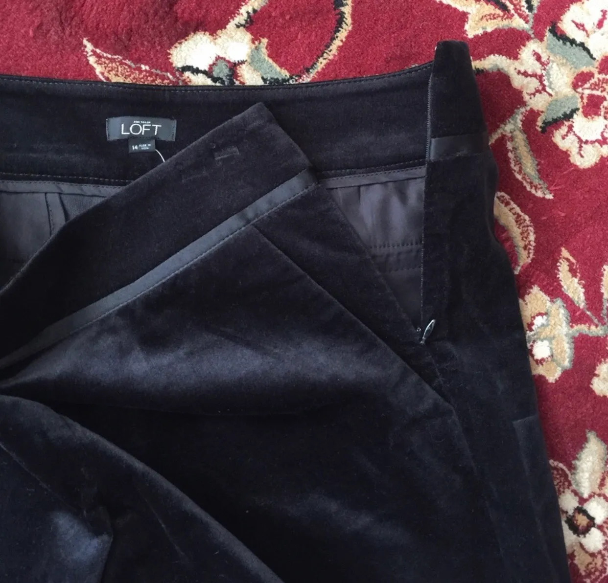 Nwt  women's shorts size 14 color in black - Image 3