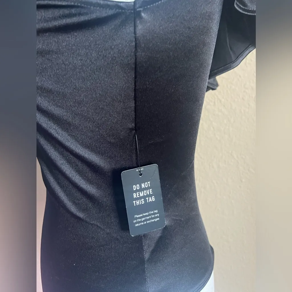 EXPRESS NWT{}Sz XS Black Satin One Shoulder  Thong Body Suit - Image 6