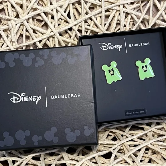 DISNEY X BAUBLEBAR • GLOW IN THE DARK • GHOST STUD EARRINGS - Image 2