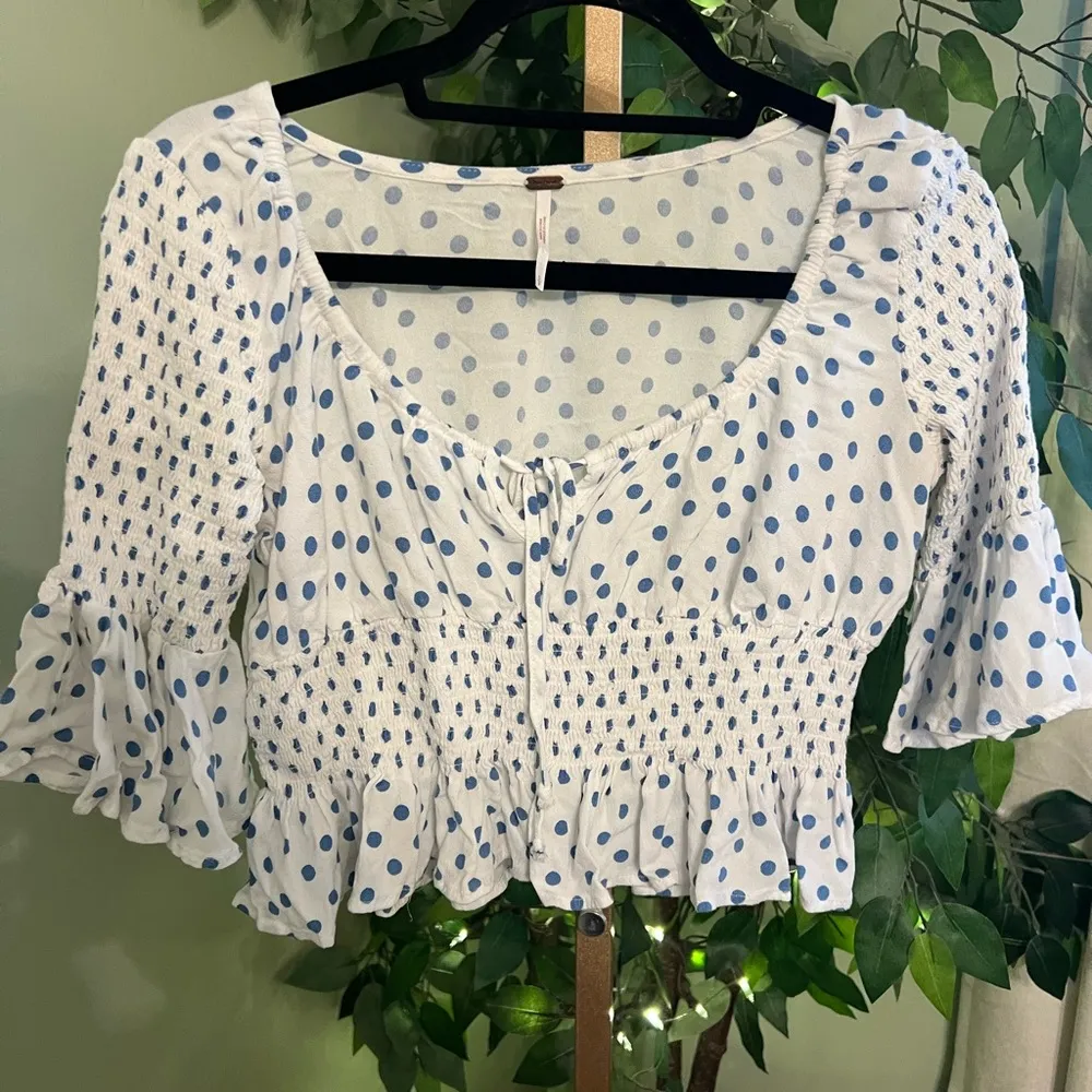 FREE PEOPLE Blue and White Polka Dot Milkmaid Top Size Small - Image 3