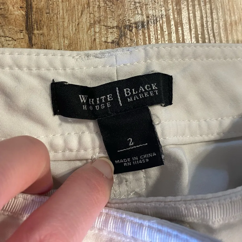 White House Black Market Size 2 Capris - Image 5