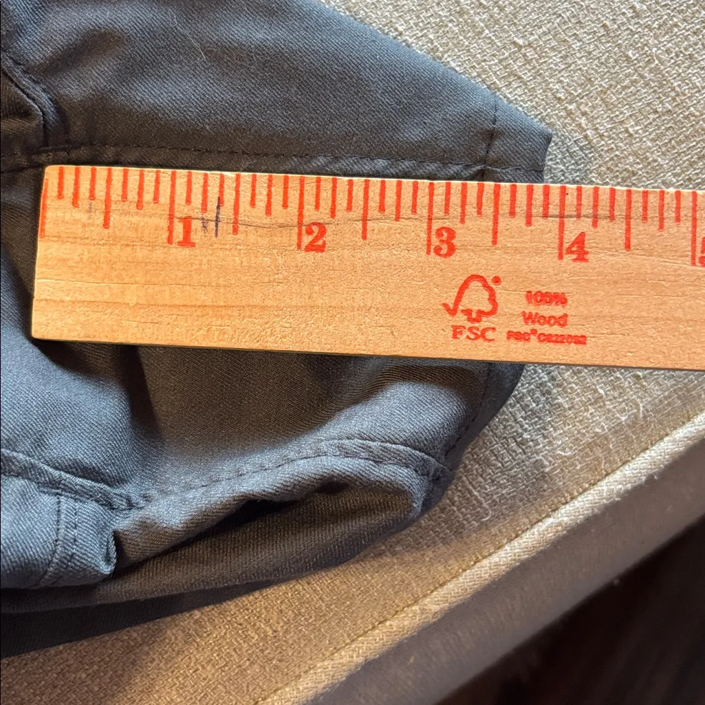 The North Face Charcoal Gray Women's Shorts, Size Small - Image 10