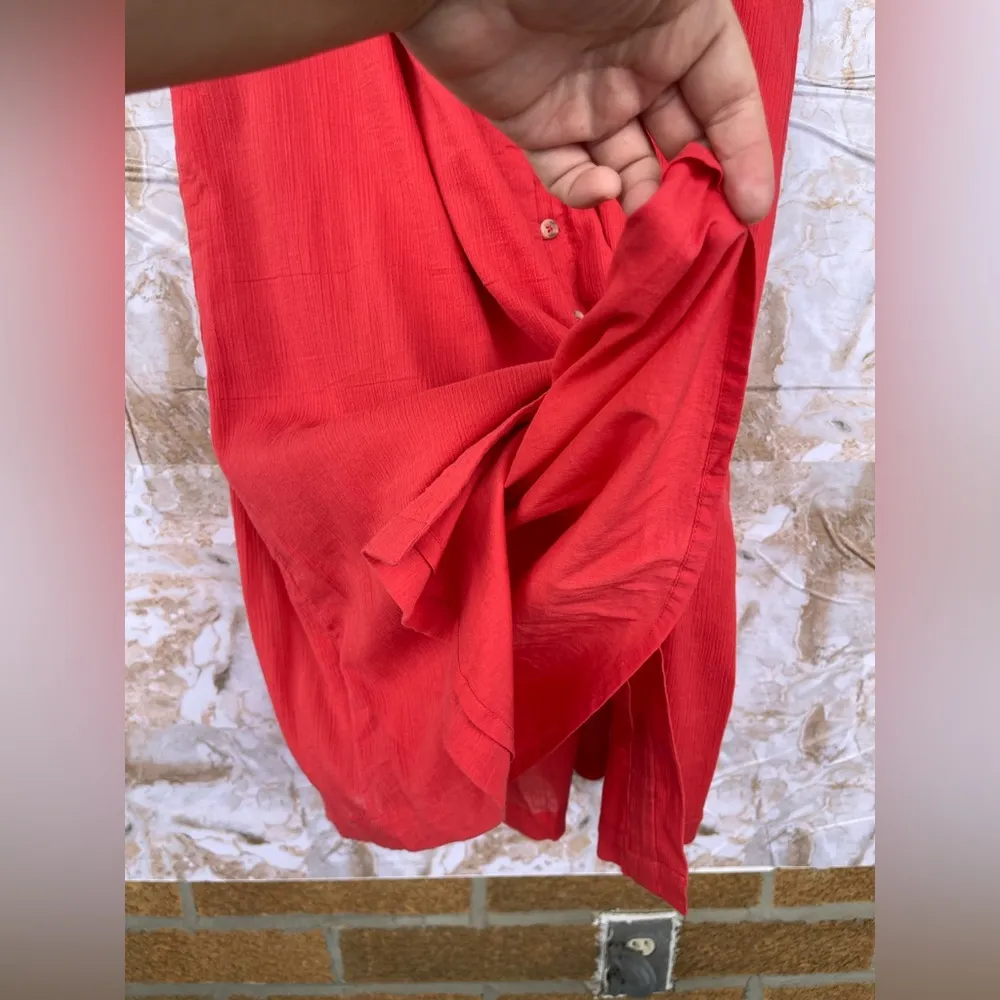 Mille resort and travel coral smocked waist button front midi skirt size medium Red - Image 8