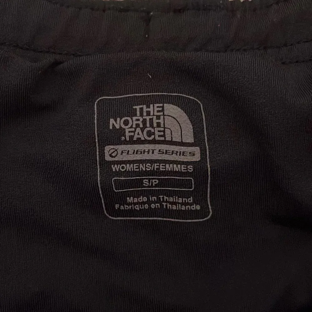 North face women’s black Shorts small - Image 3