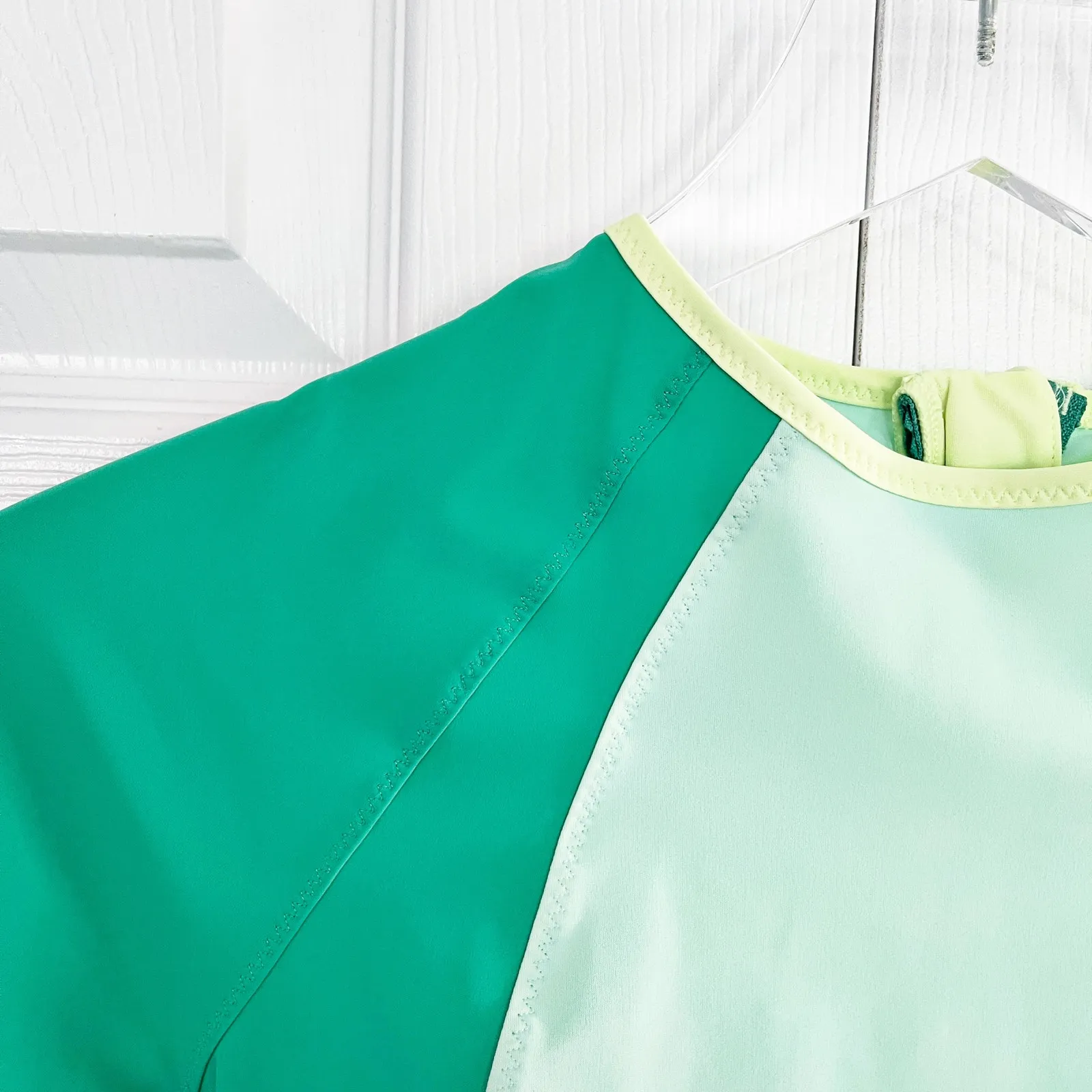 Lululemon Board Balance Rash Guard in Fresh Teal / Very Green - Image 2