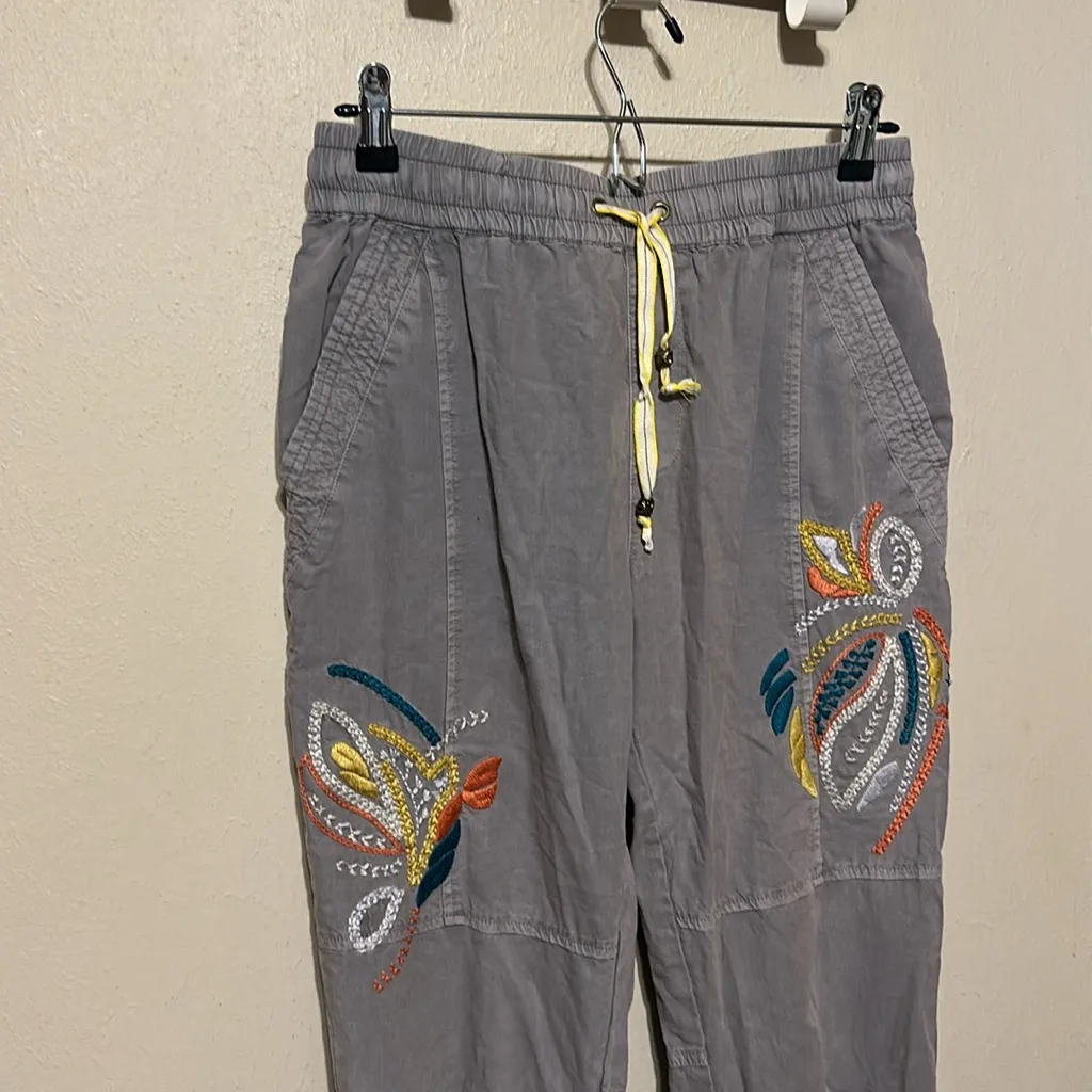 Anthropologie Stockton‎ Embroidered Jogger Pants Women's Size XS Gray Vacation - Image 5