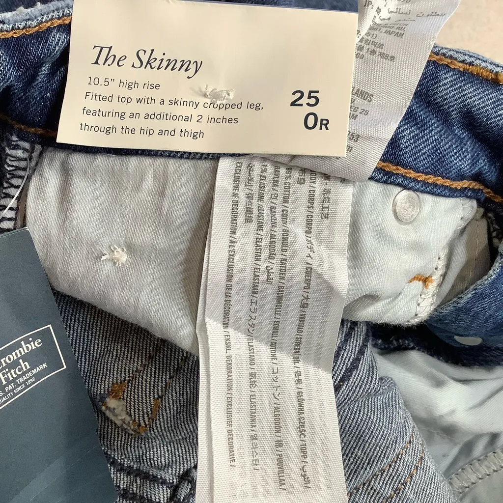 A&F Curve Love High Rise Skinny 25 Regular Medium Wash Button Fly‎ NWT - Image 6