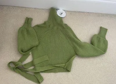 Green Backless Top - Image 2