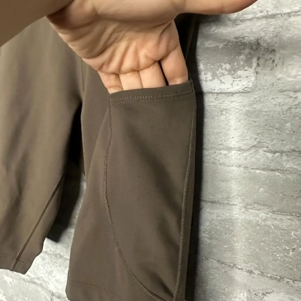 Nike One Women's Training High-Rise Shorts 8" NWT Size XS (Olive) FZ6758-004 - Image 4