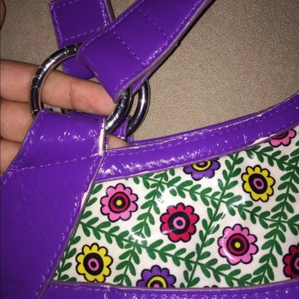 Frill Vera Bradley bag - Image 4