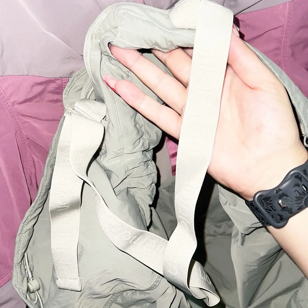 Lululemon evergreen windproof water repellant glyde fabric anorak - Image 13