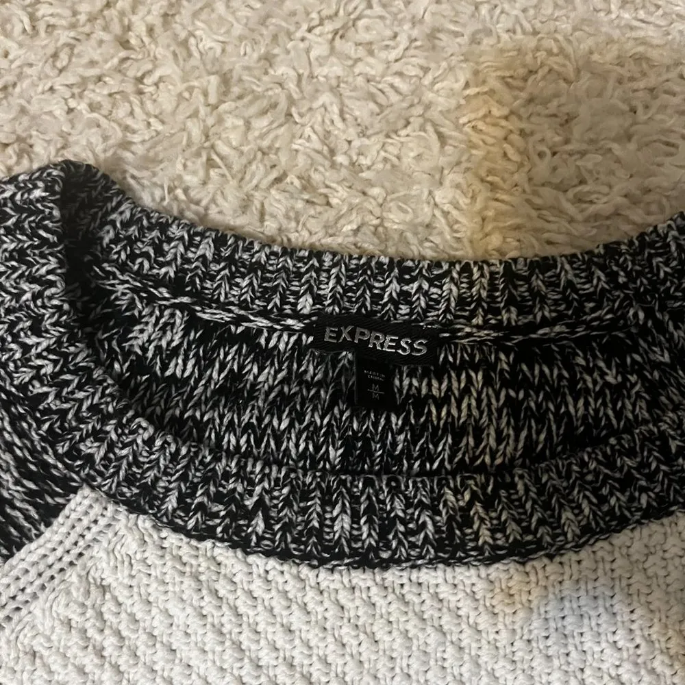 Express Crew Neck Heather Stripe Knit Crop Sweater Size M - Image 5