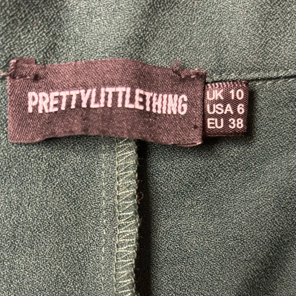 Pretty Little Thing Emerald Green Woven Plunge Wide Leg Long Sleeve Jumpsuit - Image 8