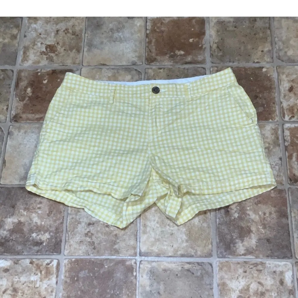 Old Navy Yellow & White Gingham Print Mid Rise Chino Short Pockets Shorts Size 6 - Image 3