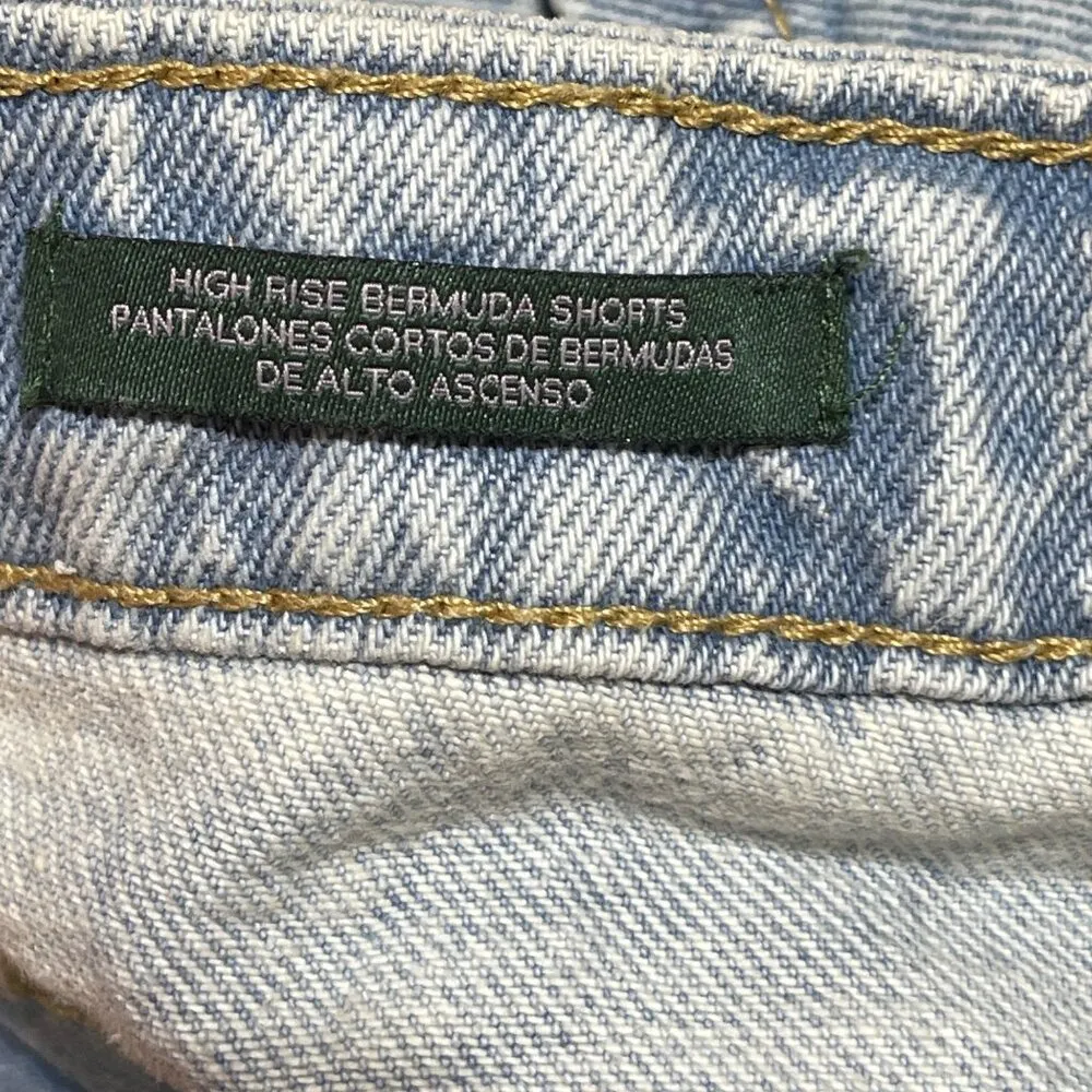 Wild Fable Denim Jean Shorts Crossover Button Fly Light Wash Size 16 Fray - Image 6