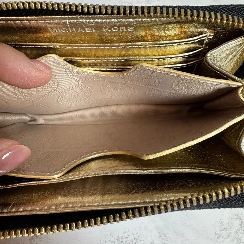 Women's Michael Kors Essential Zip Wristlet Wallet Black Python Gold Hardware - Image 6