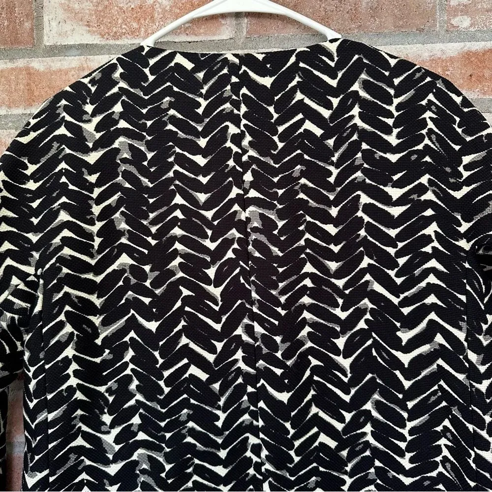 Talbots Abstract Print Dress Coat Women’s 8 Black White 3/4 Sleeves - Image 9