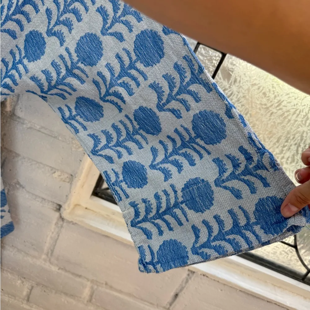 Pearl & Caviar Blue and greyish Patterned Garment - Image 5