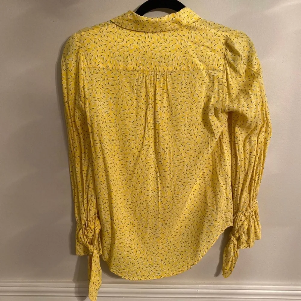 Maeve Anthropology yellow flower shirt size small EUC - Image 2