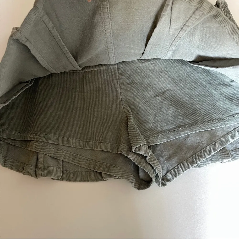 NWOT Free People Pleated Micro Mini Skort Size 2 - Image 3