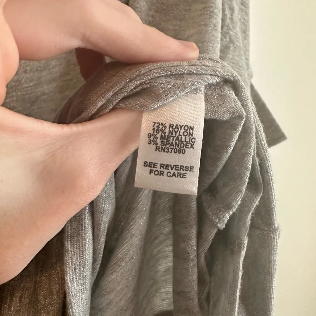 Cato Gray Shimmer Batwing Shortsleeve Blouse size Small - Image 5