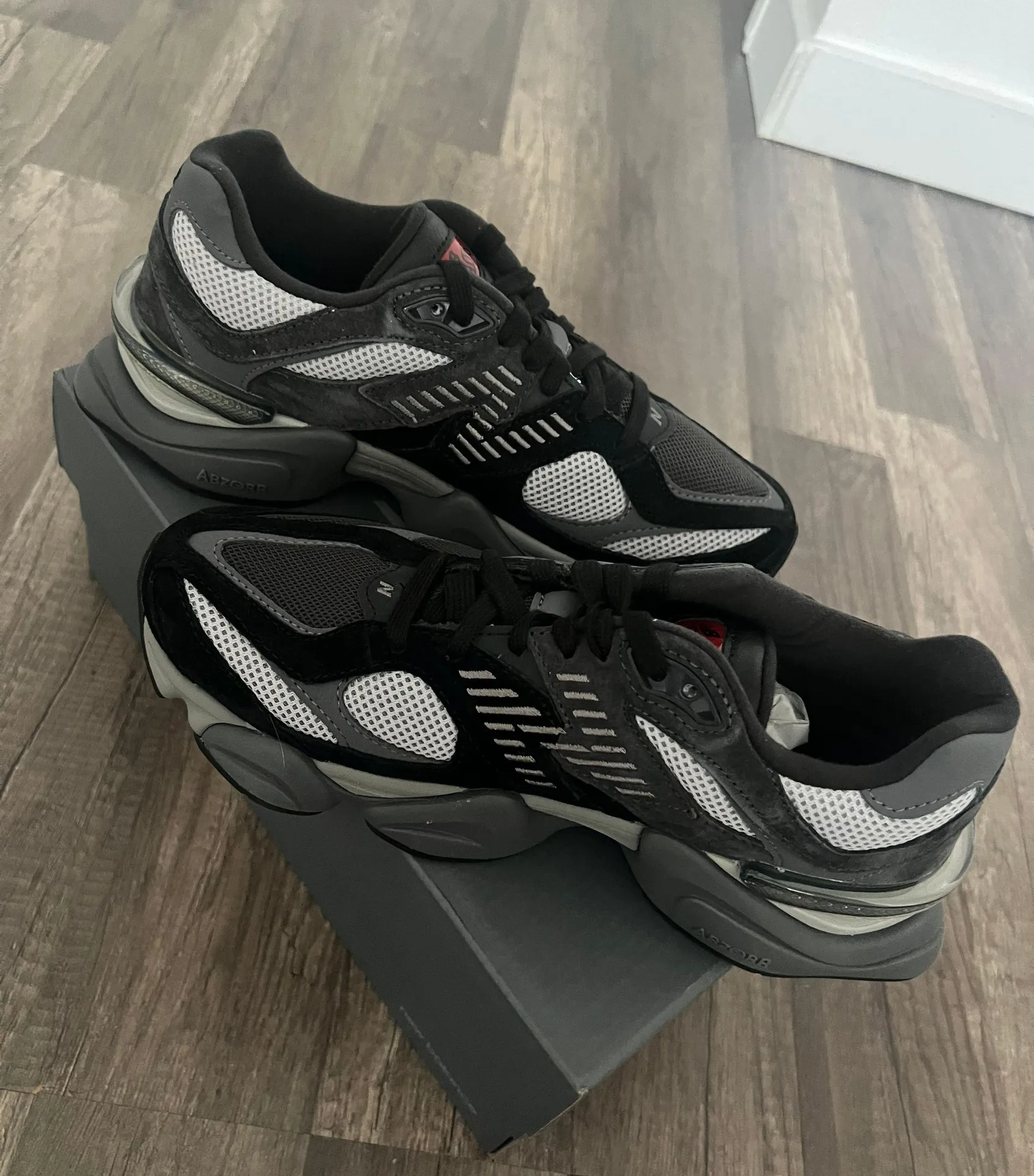 New Balance Unisex Black 9060 - Image 3