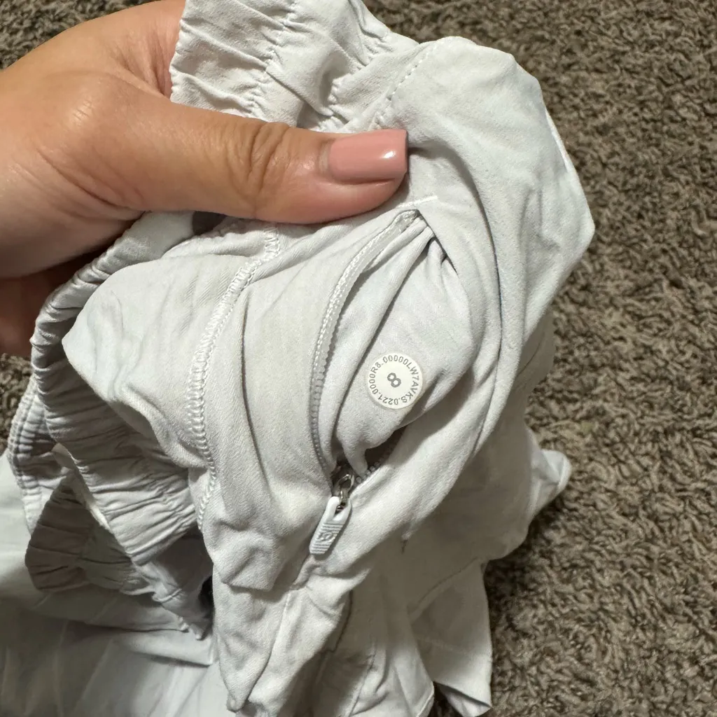 Lululemon Low Rise Lined Elastic Waist Athletic Shorts - Image 4