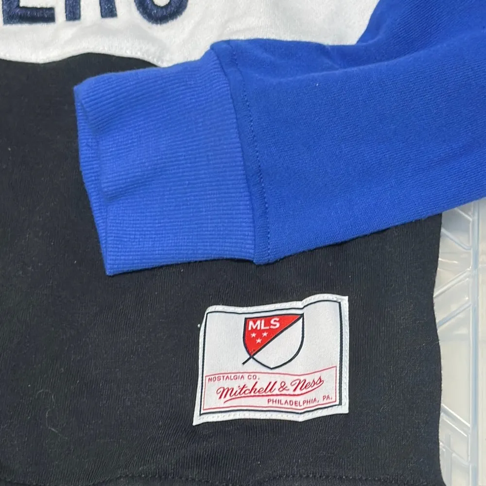 Mitchell & Ness Seattle Sounders FC Blue and White Sweatshirt New Women’s M - Image 4