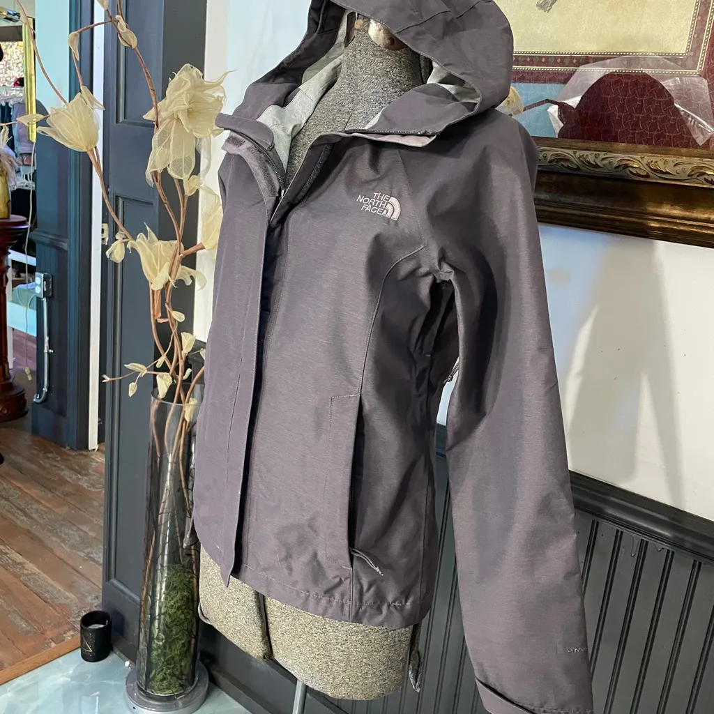 The North Face Women’s DriVent Rain Jacket Waterproof Windproof - Sz XS 🧡🎀 - Image 6