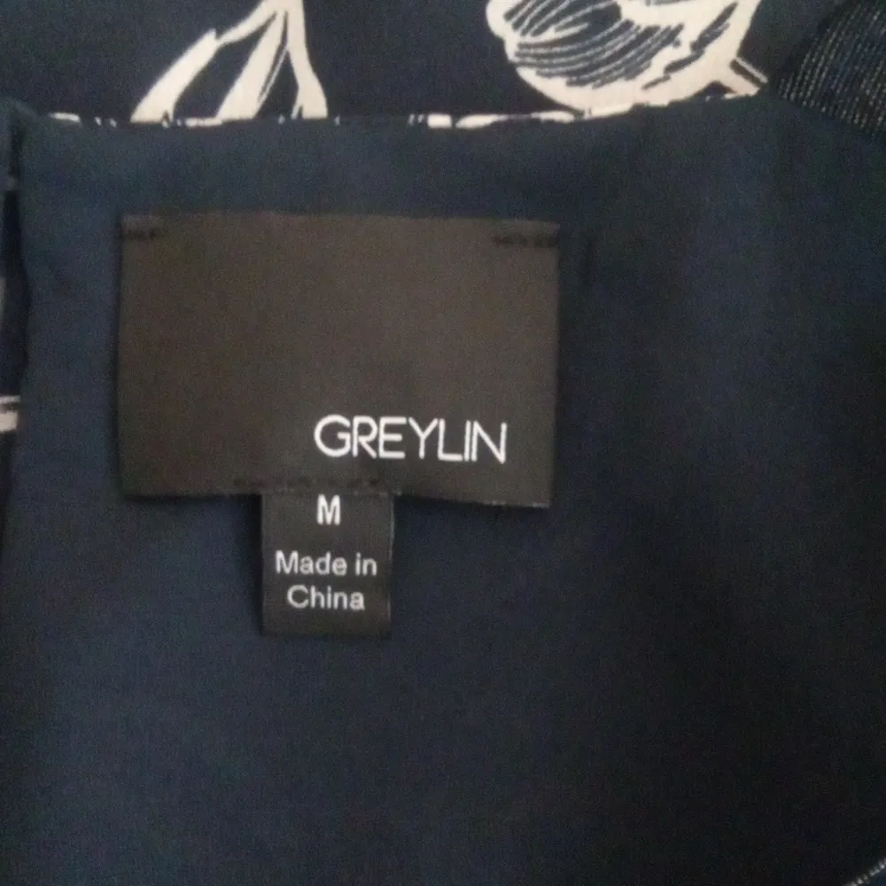 Greylin Blue Thick Strap Cropped Top Silk Summer Lined Womens Top - Image 4