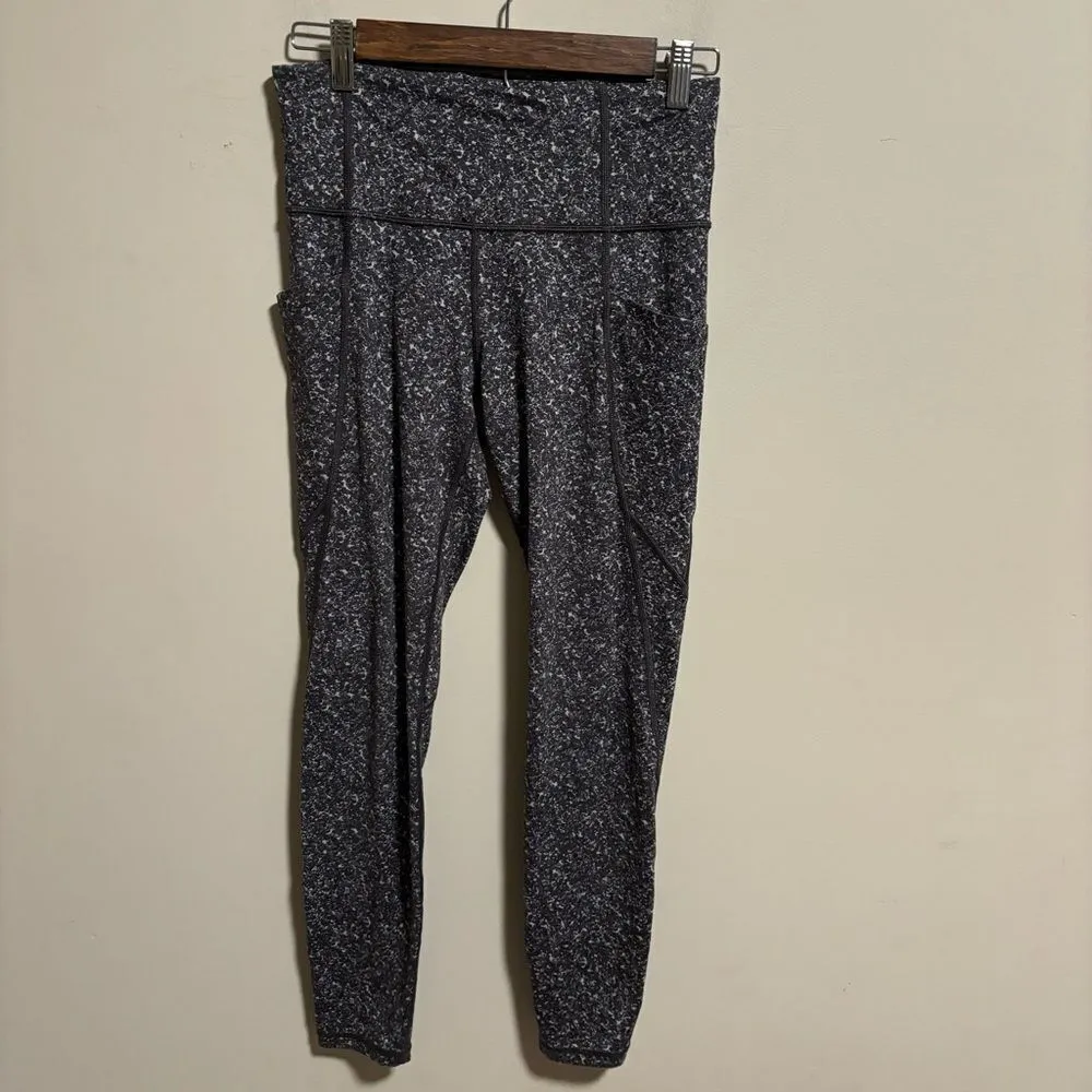 Athleta Salutation Pebble Beach Pocket Legging- Size Small - Image 6