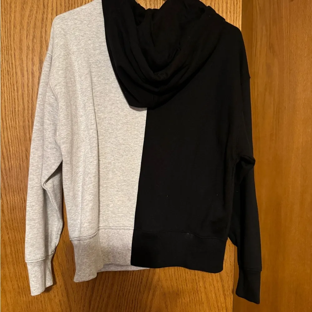 Tommy Hilfiger hoodie - Image 3