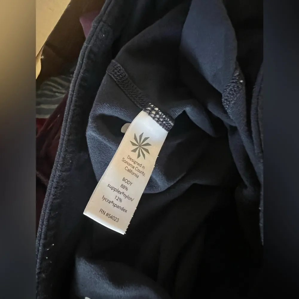 Athleta  - Spandex Leggings - Image 2