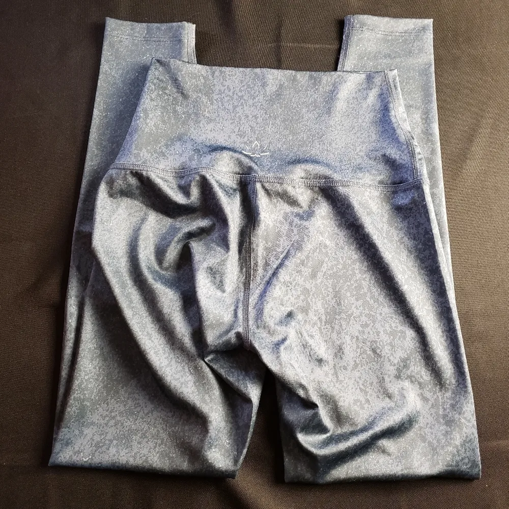 Beyond Yoga Printed Leggings Women’s‎ XS - Image 2