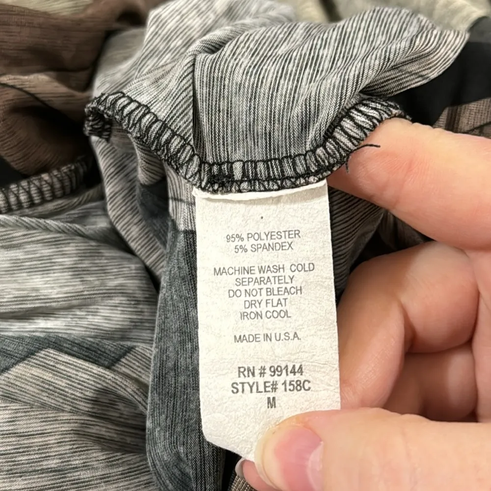 Lapis Ruched 3/4 sleeve Abstract Print V - Image 8