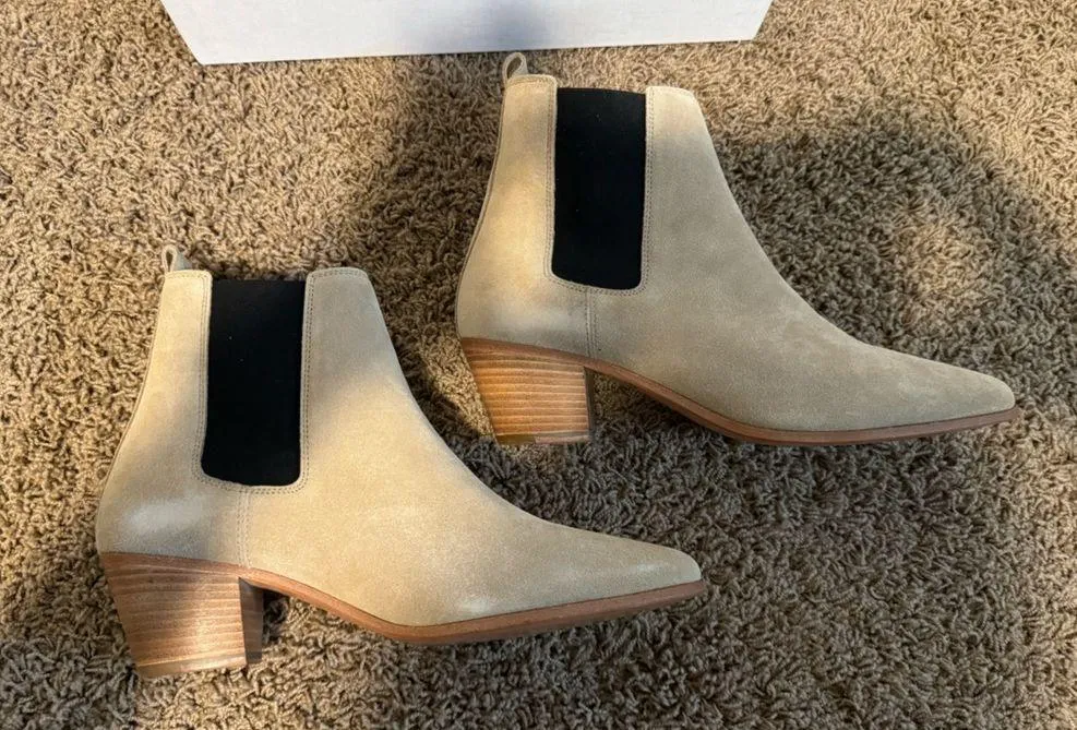 NIB  Women's Natural Yvette Suede Ankle Boots - sz 41 - Image 6