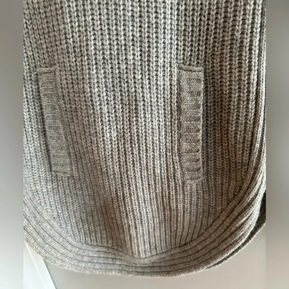 Cowl Neck Sweater Tunic Pockets Rounded Bottom Zipper accents - Image 2