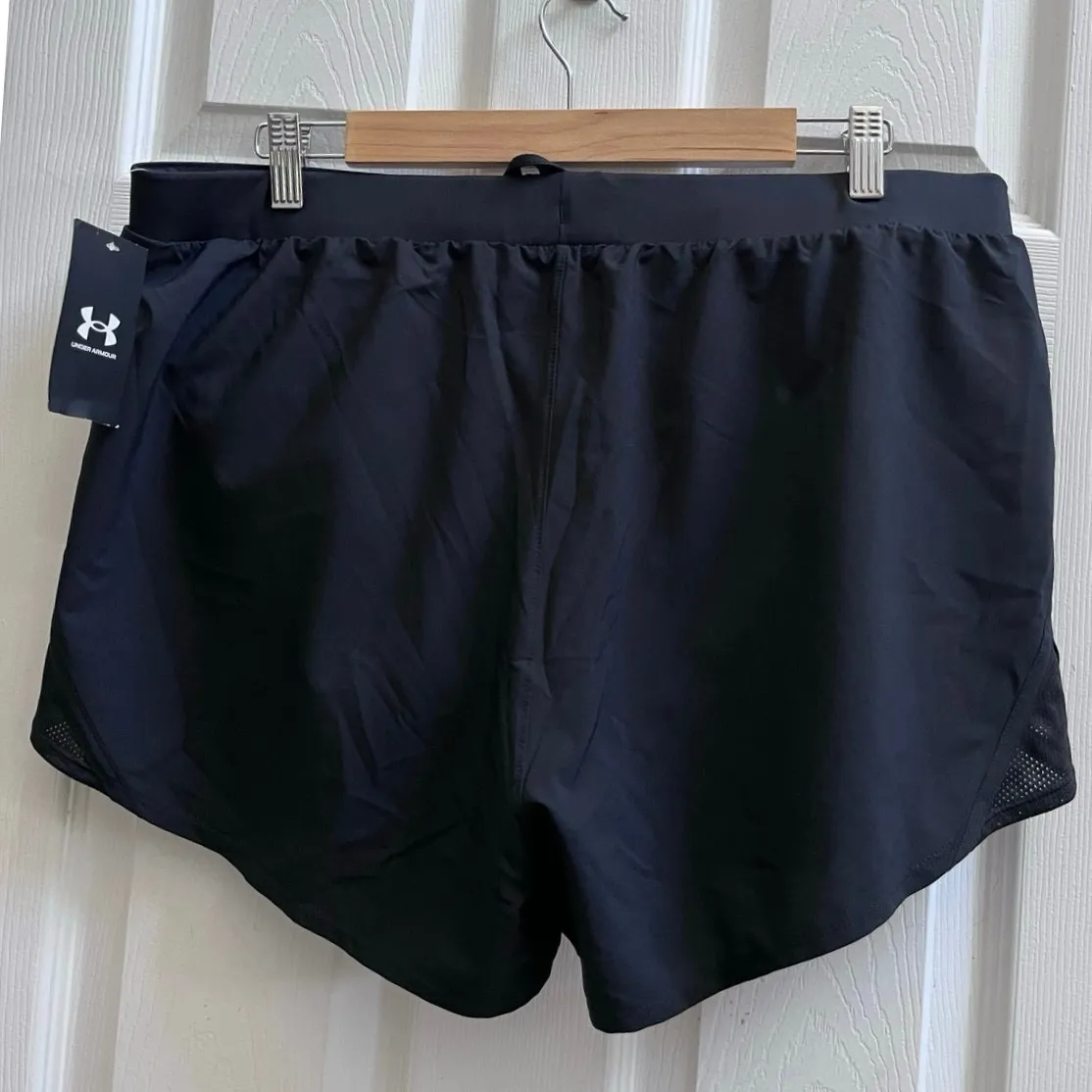 Under Armour Heatgear Loose Black Built In Brief 3 Inch Inseam Short Size XL New - Image 5
