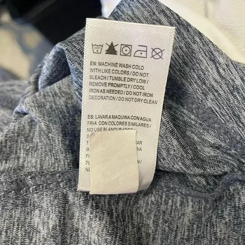 Avia women’s athletic shirt‎ long sleeve reflective - Image 5