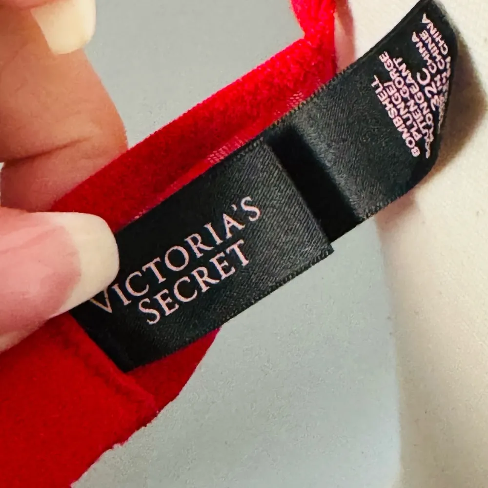 Victoria’s Secret Red Lace Bombshell Plunge Push-up Bra - Image 11