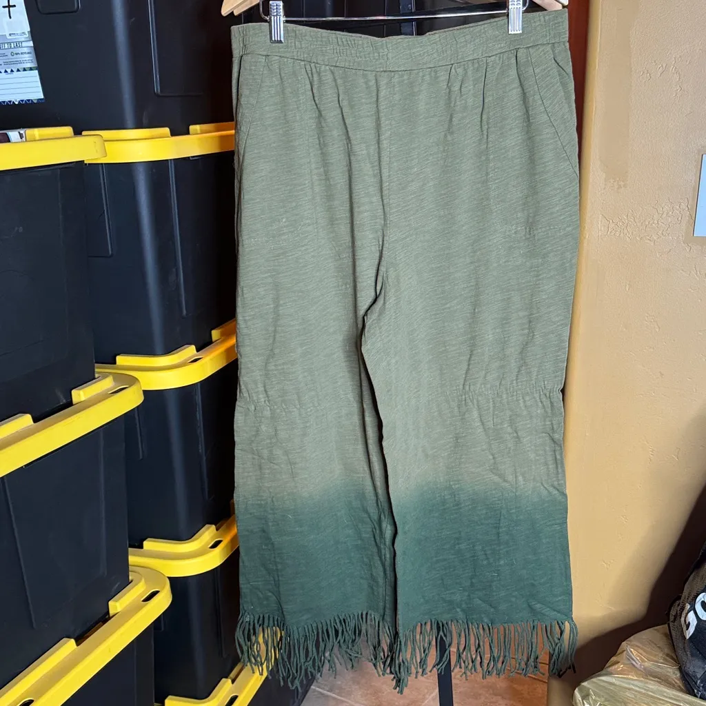 NWT Umgee Ombre Olive Green Fringe Knit Crop Pants Size 2X - Image 2